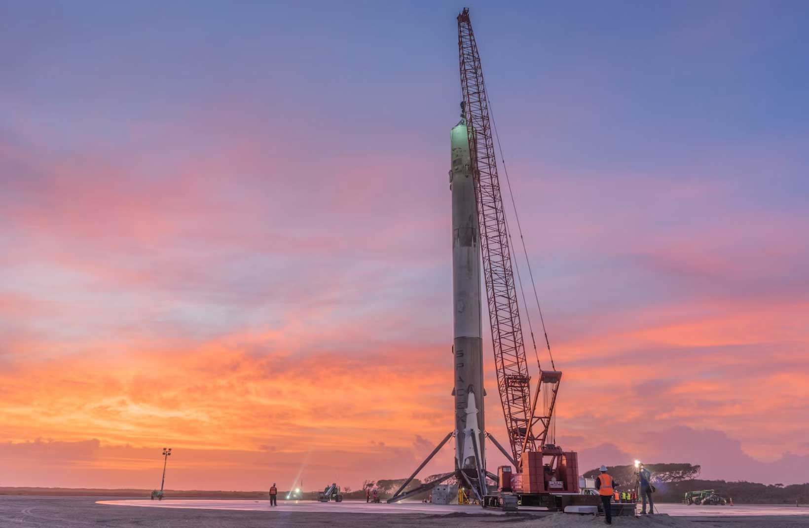 NASA SpaceX falcon 9 Starlink OneWeb & Iridium Next
