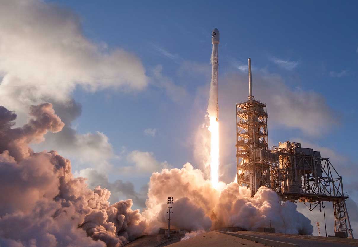 NASA SpaceX falcon 9 Starlink 5-7