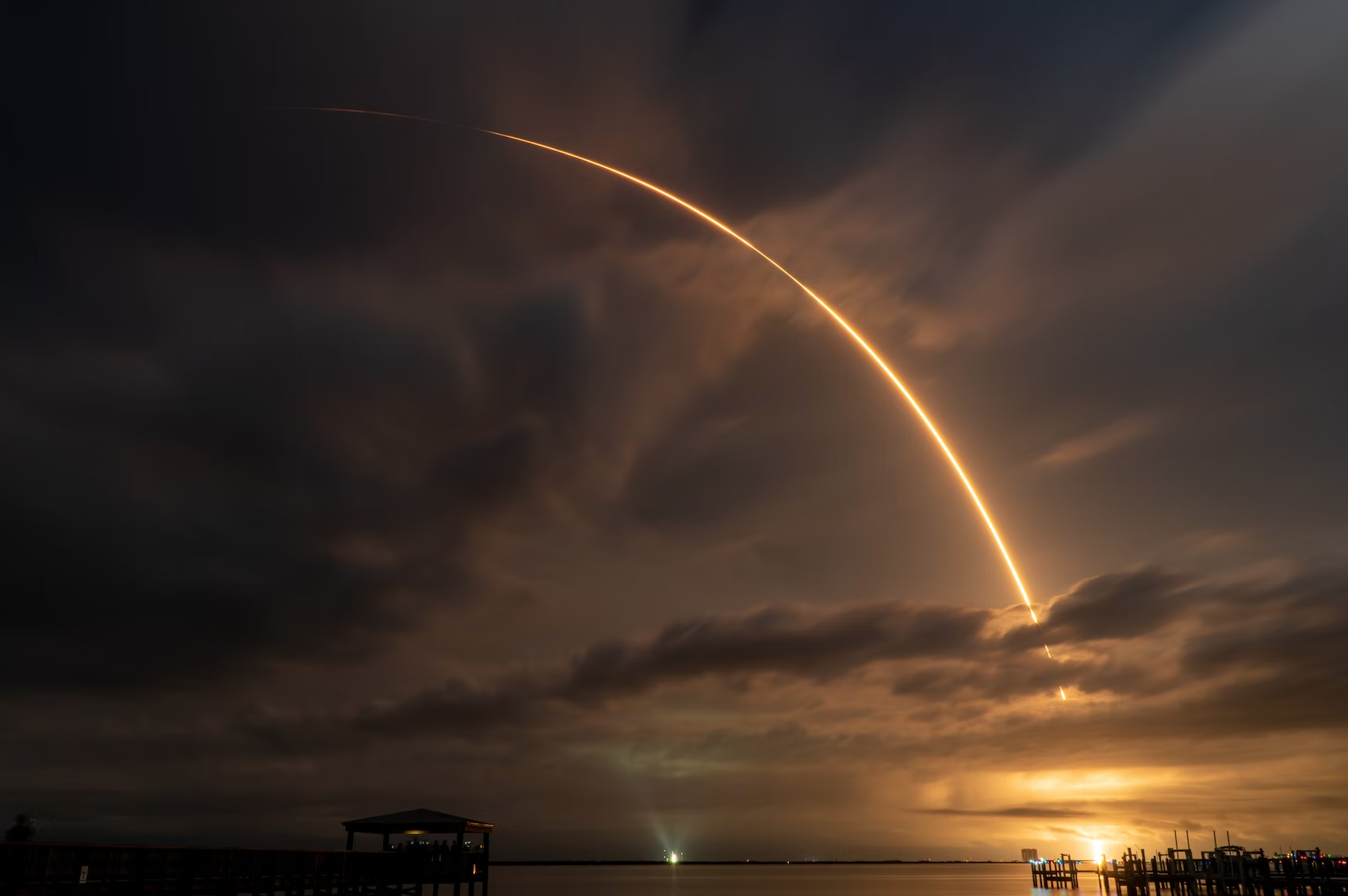 NASA SpaceX falcon 9 Starlink 2-7