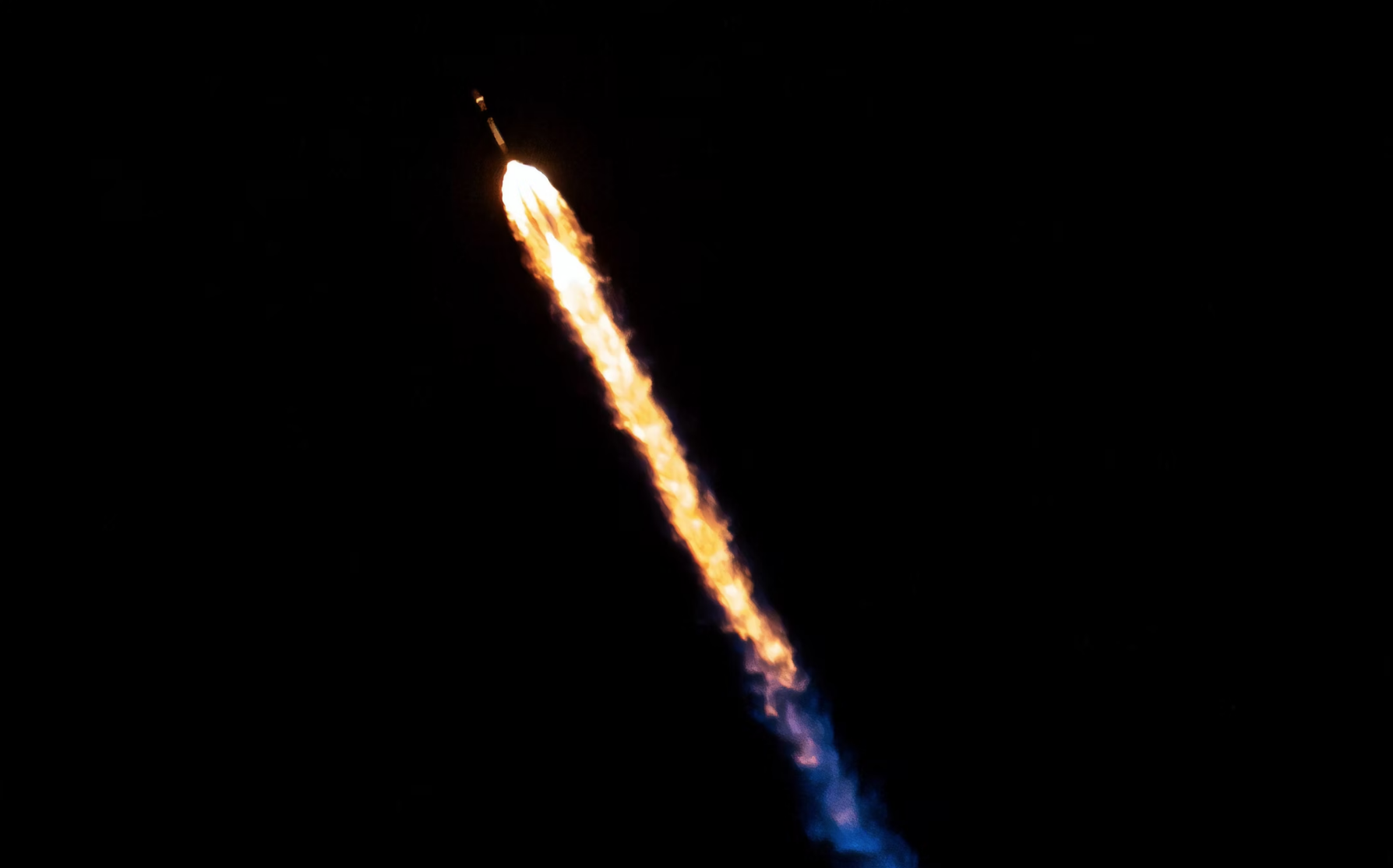 NASA SpaceX Falcon 9 Starlink 4-25 Rocket Launch