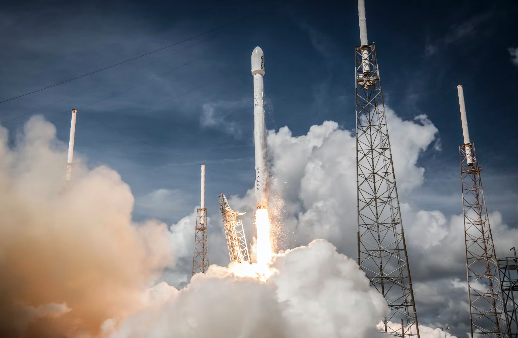 NASA SpaceX Falcon 9 Starlink 4-3 Rocket Launch