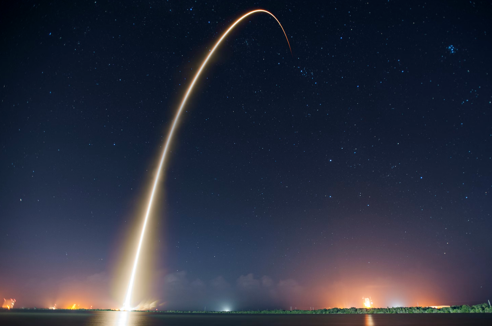 NASA SpaceX Falcon 9 Starlink Mission Rocket Launch